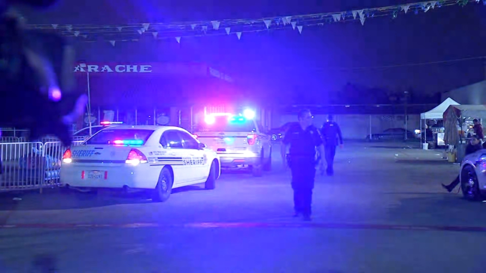 7 people injured at flea market in north Houston, one man detained