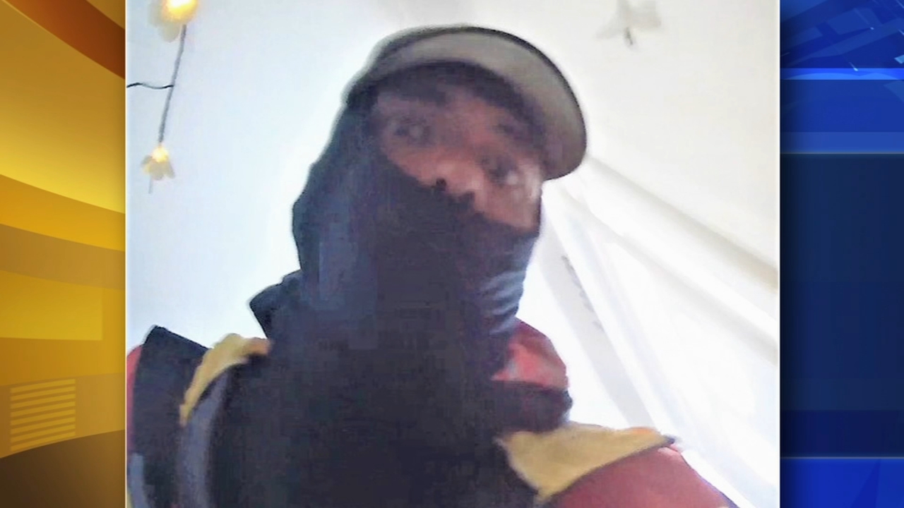 Police search for man wanted in Collingswood home break-ins