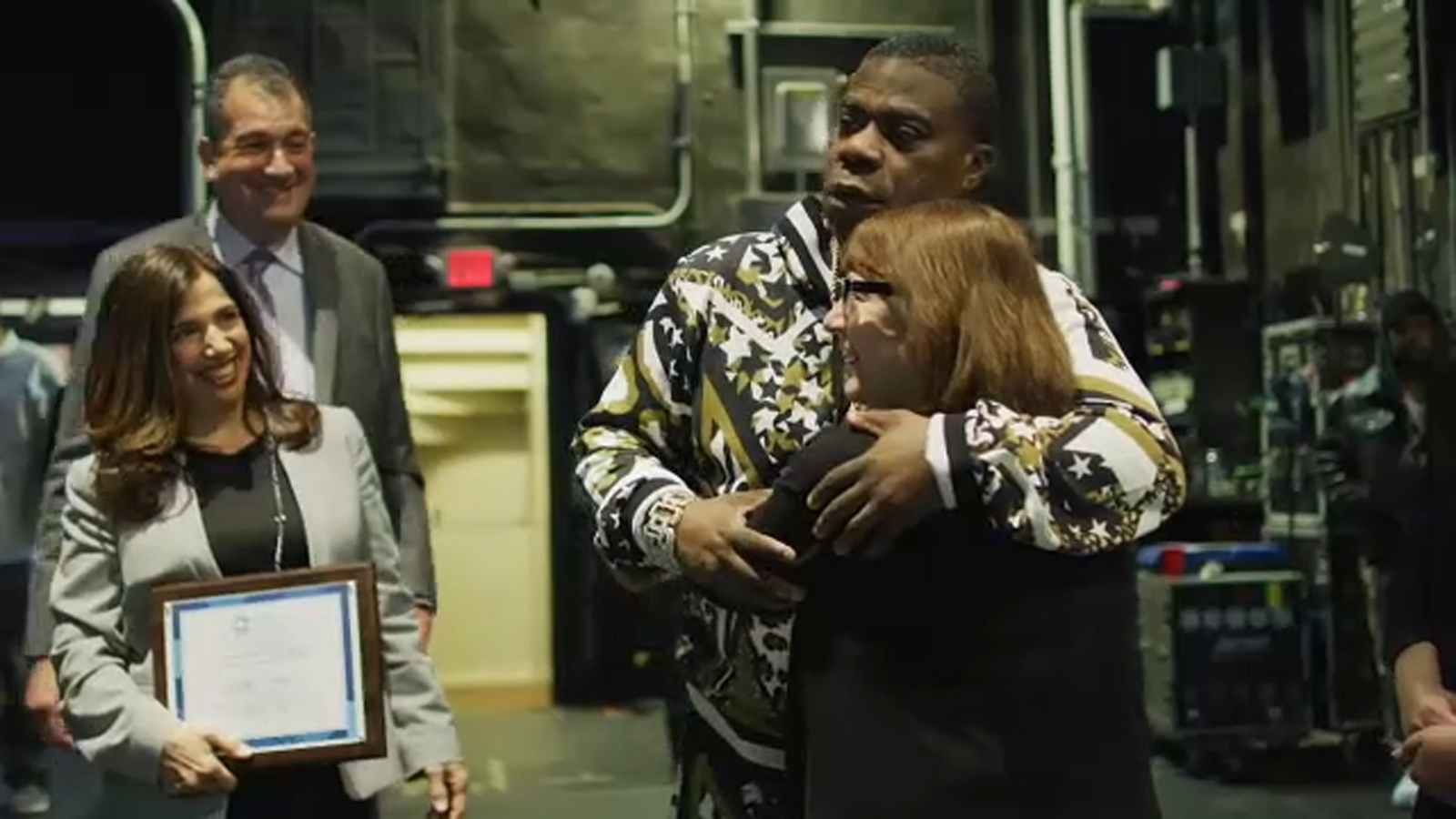 Tracy honors nurse who cared for him after crash on New Jersey(01)