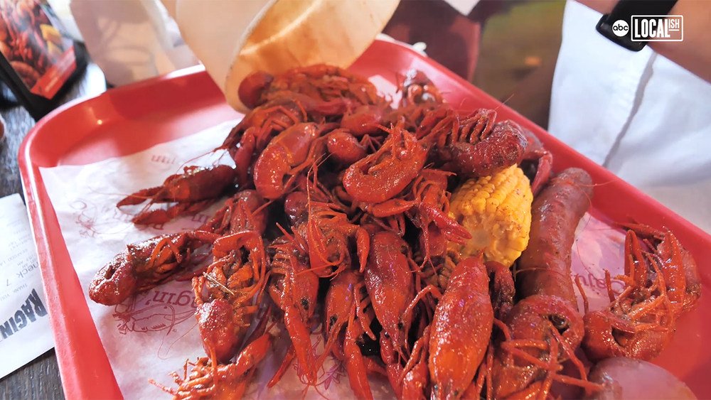This is how they do crawfish at the Ragin' Cajun! 