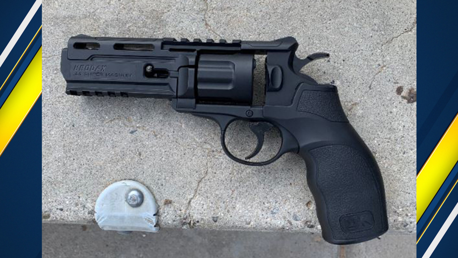 Student Arrested After Bringing Replica Gun To Hoover High School In Northeast Fresno Abc30 Fresno