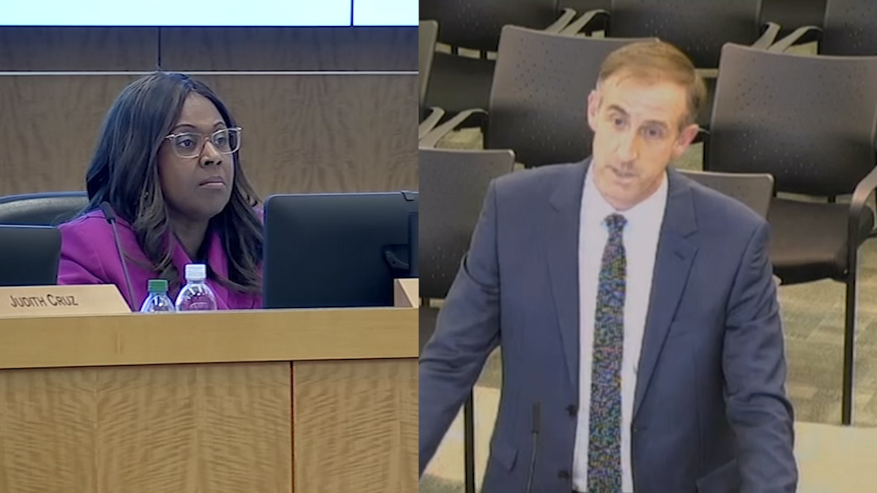 Ted Oberg at HISD meeting for answers on FBI raid