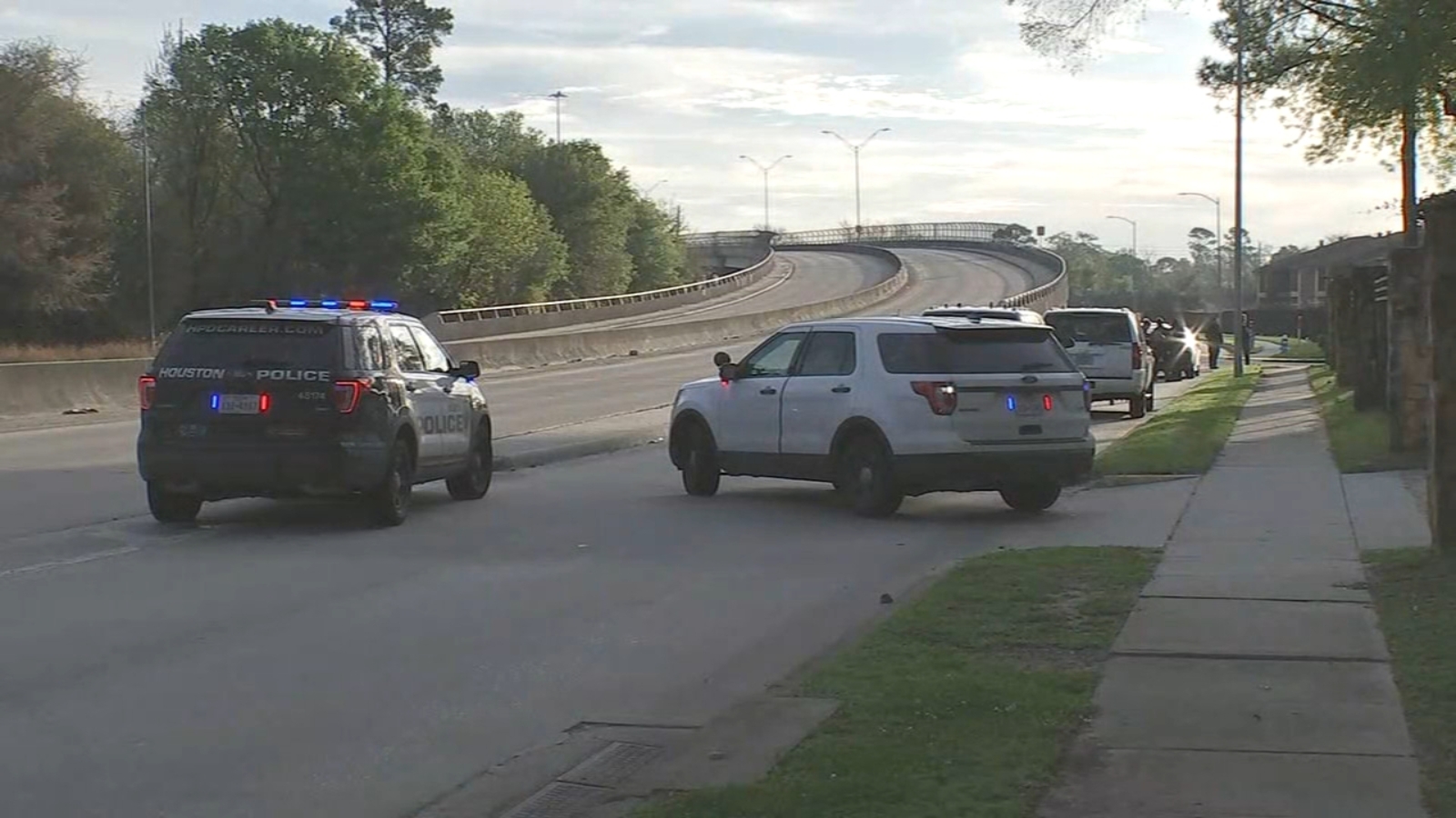 Man found shot to death inside car in Greenspoint - ABC13 Houston