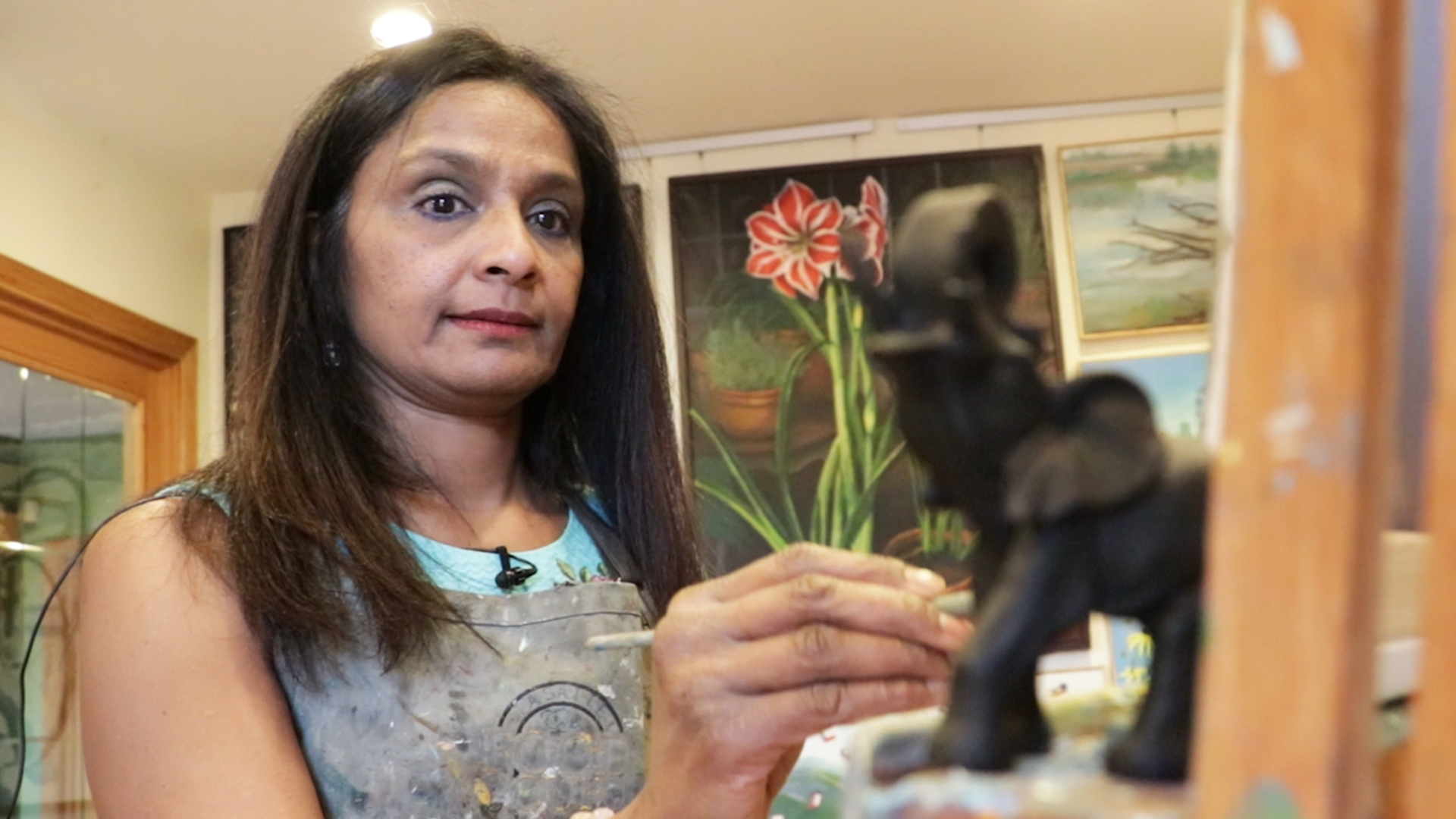 Philadelphia woman turns tragedy into passion for art to share with the community