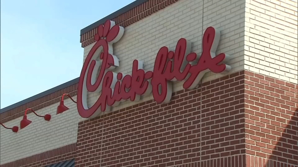 Chick-fil-A closing dining rooms at all locations