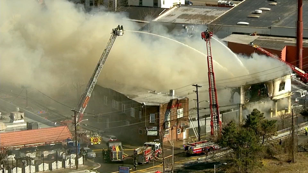4-alarm fire burns through Paterson building