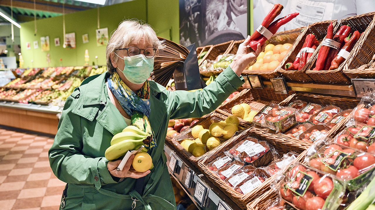 Coronavirus death toll reaches 10,000 as pandemic worsens
