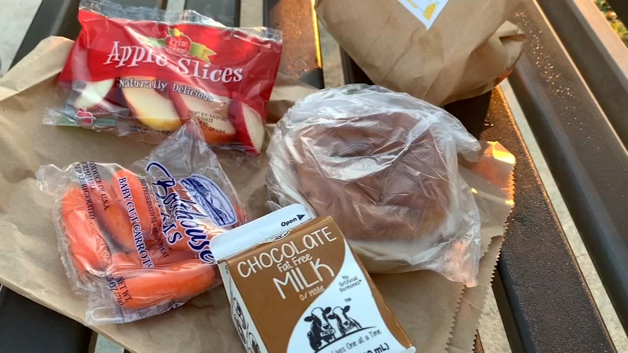Clovis Unified delivers meals to students amid school closures