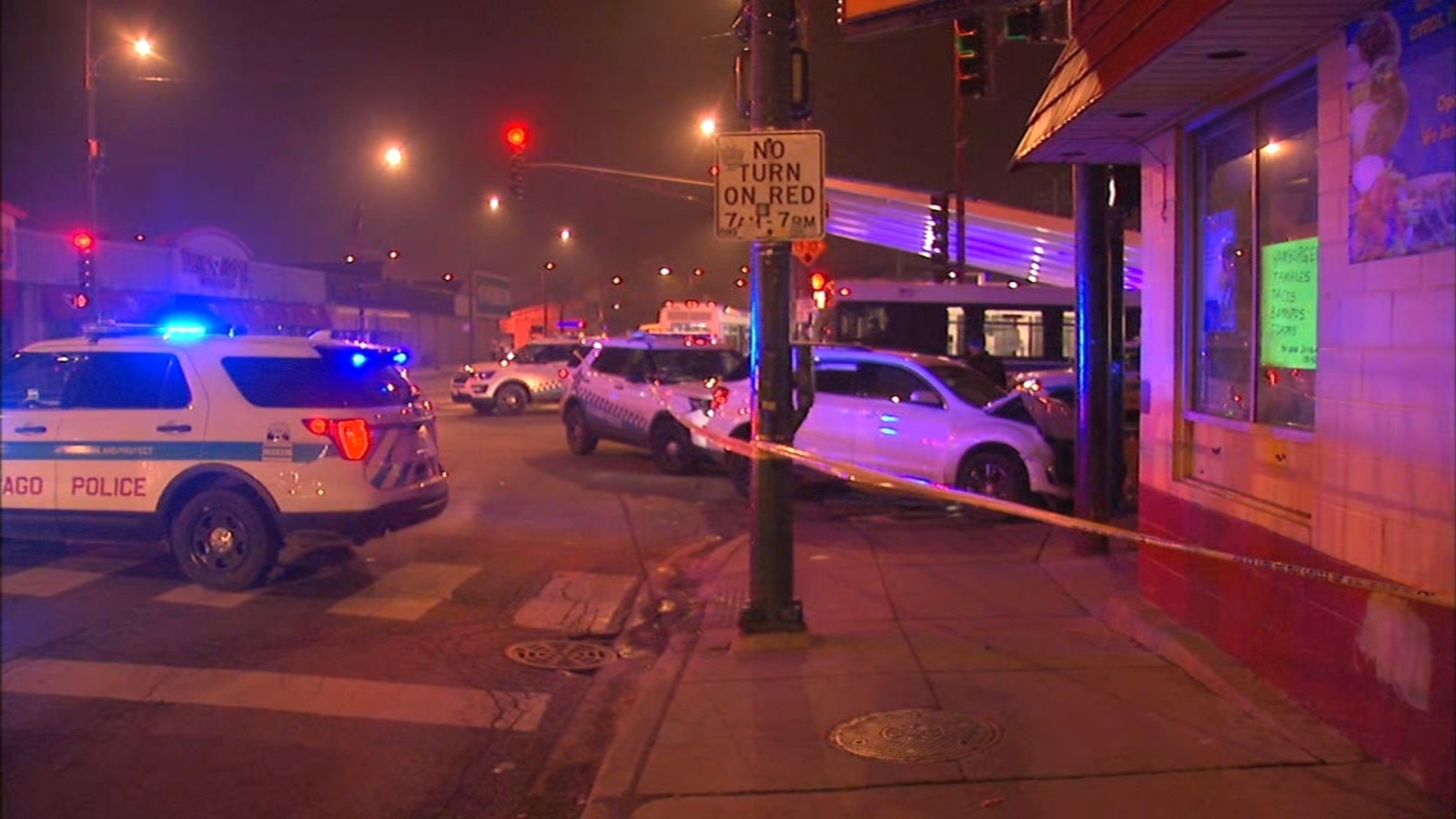 Chicago police crash, 4 injured, including 2 officers in Avondale