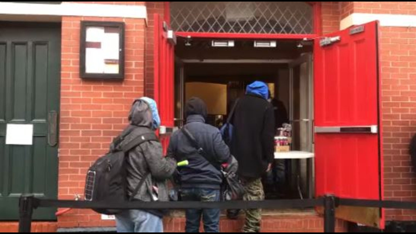 Coronavirus NYC Bowery Mission serves togo meals to hundreds in need