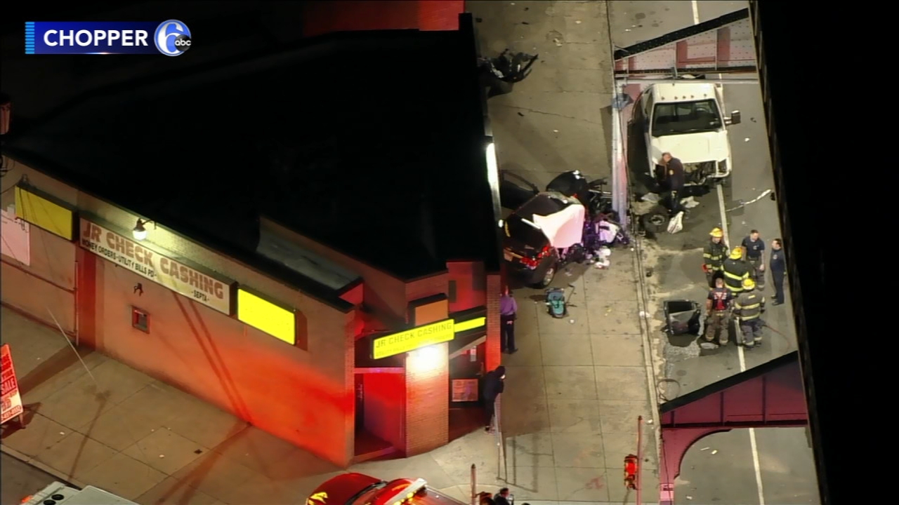 1 dead after violent crash in Juniata Park