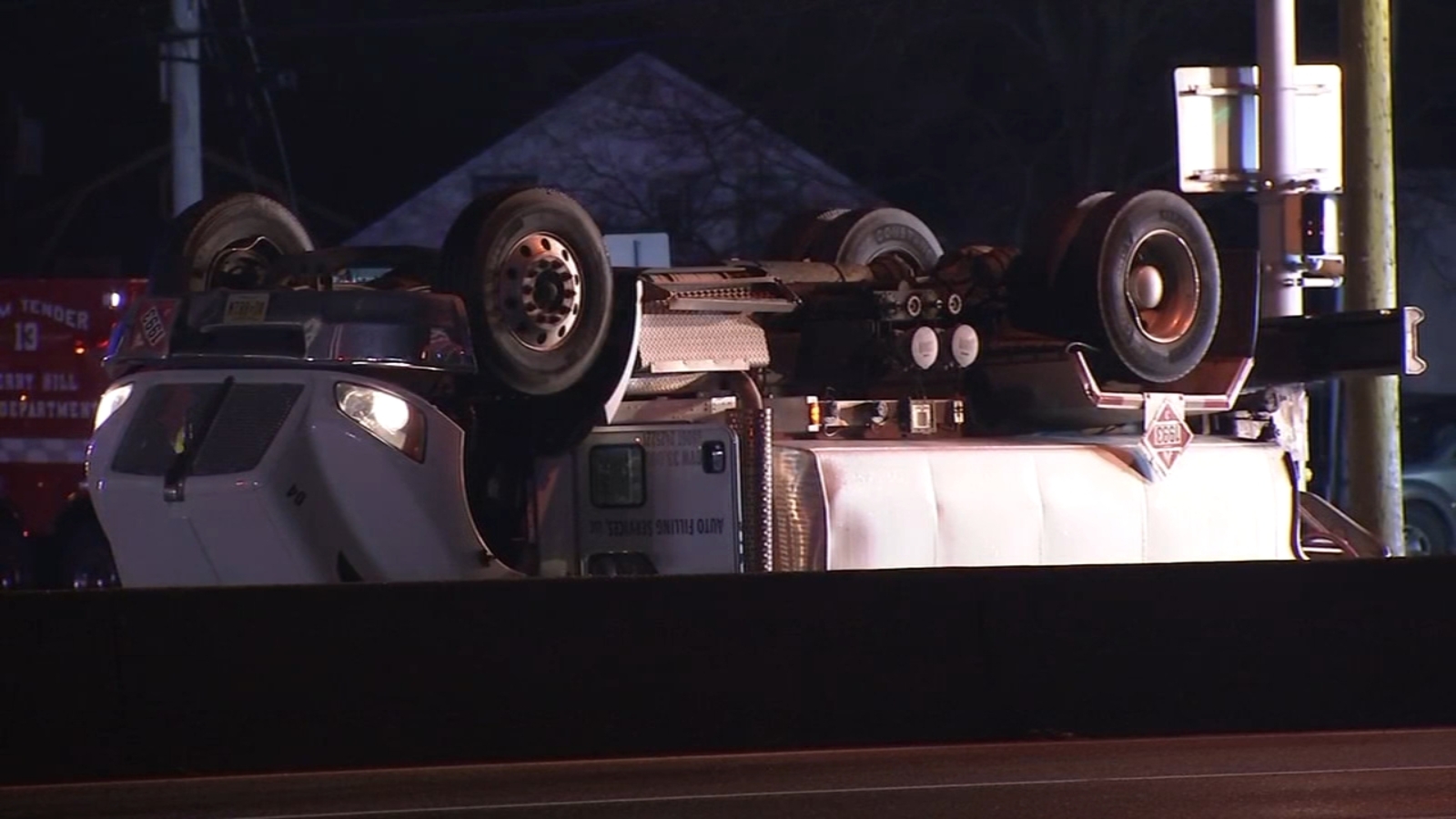 New Jersey Traffic Overturned tanker truck, fuel spill closes Route