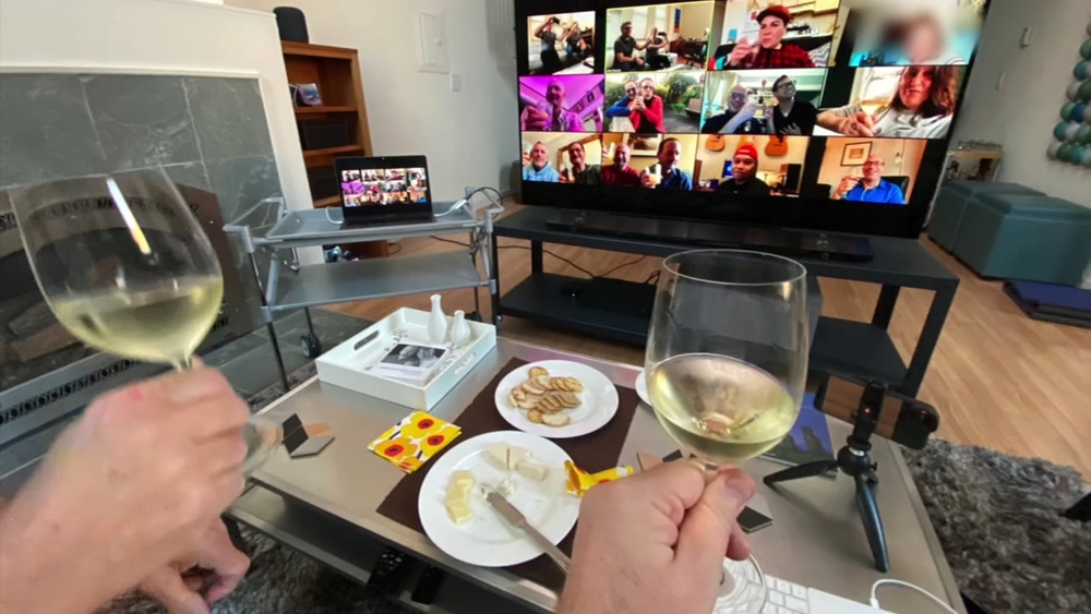 Coronavirus: Happy hour goes virtual amid COVID-19 crisis