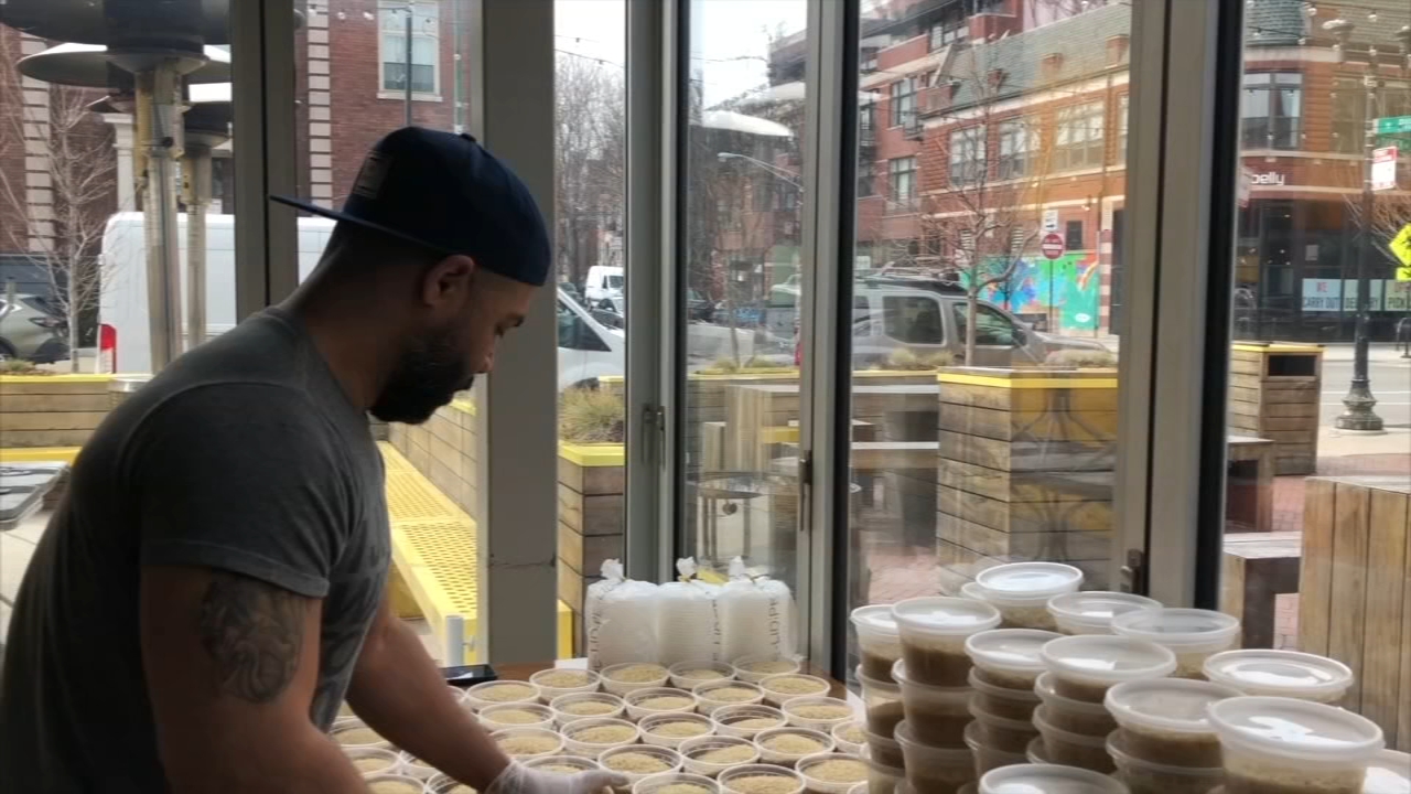 Chicago restaurant industry bands together as COVID-19 pandemic hits hard