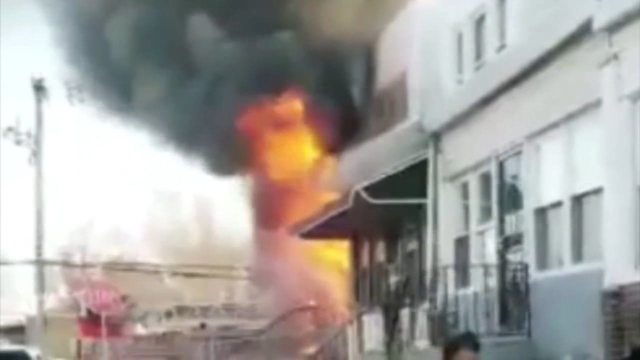 Woman, 2 kids killed in Philadelphia house fire