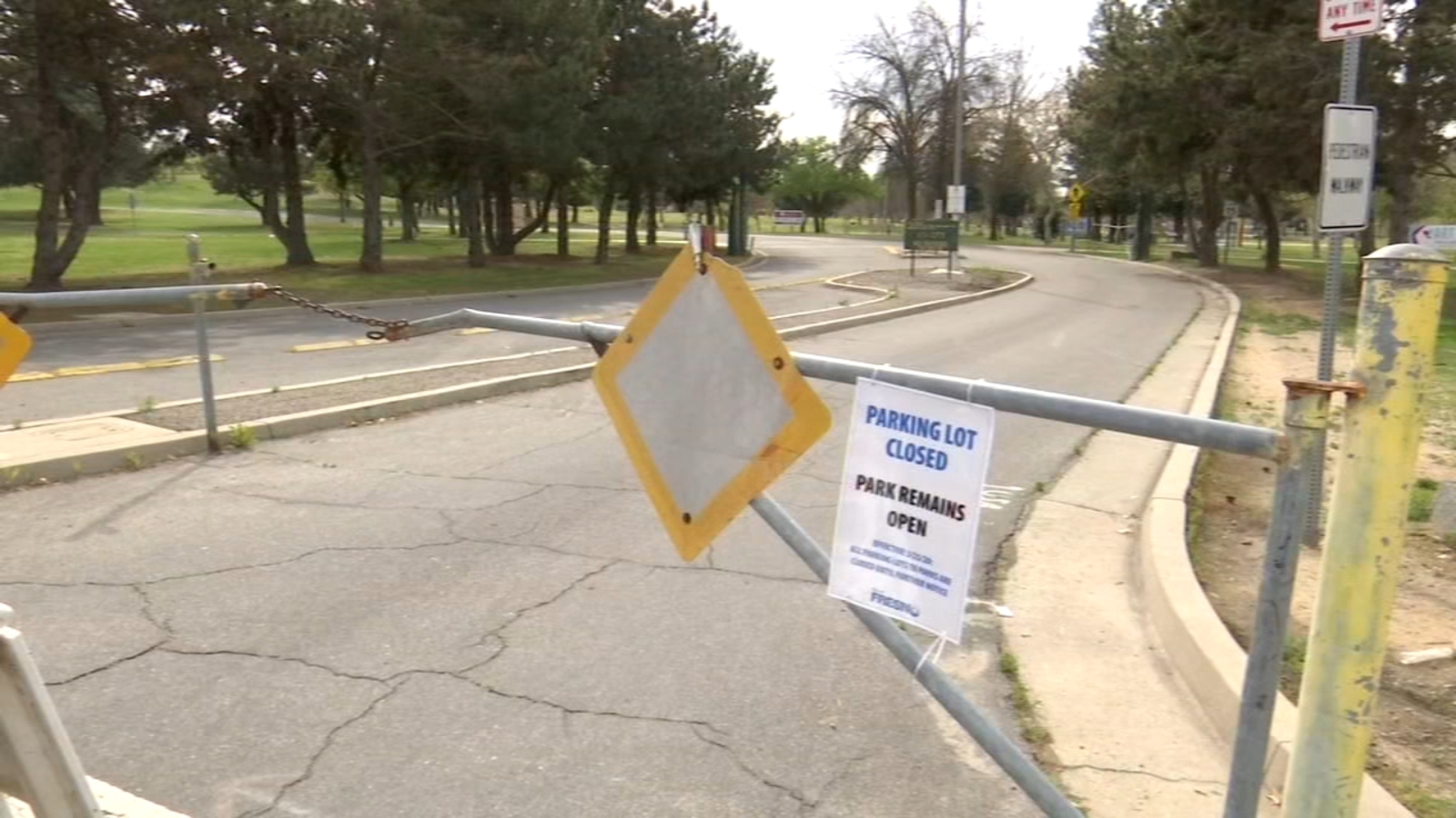 Parking lots closed at all Fresno parks due to coronavirus outbreak