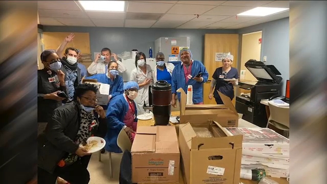 Restaurants step up to feed NYC hospital workers