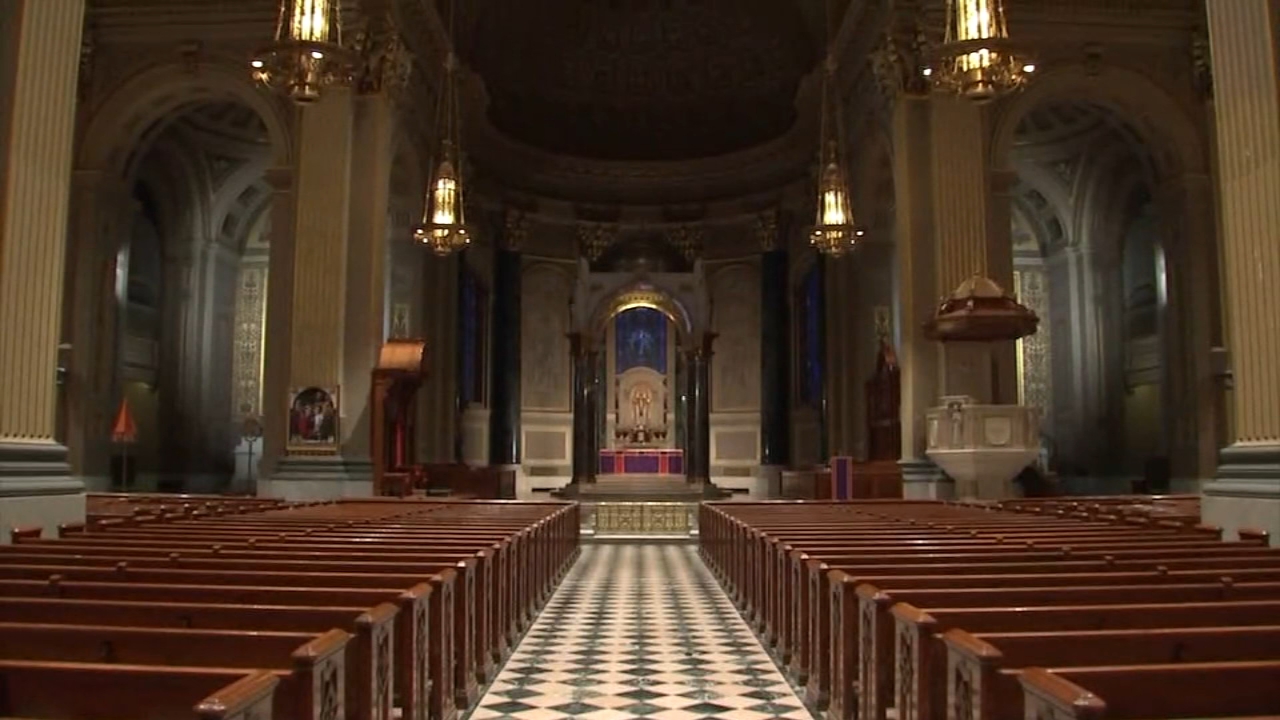 Congregations adjust to social distancing services 
