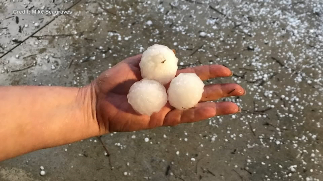 Severe storms pelt Chicago area with large hail