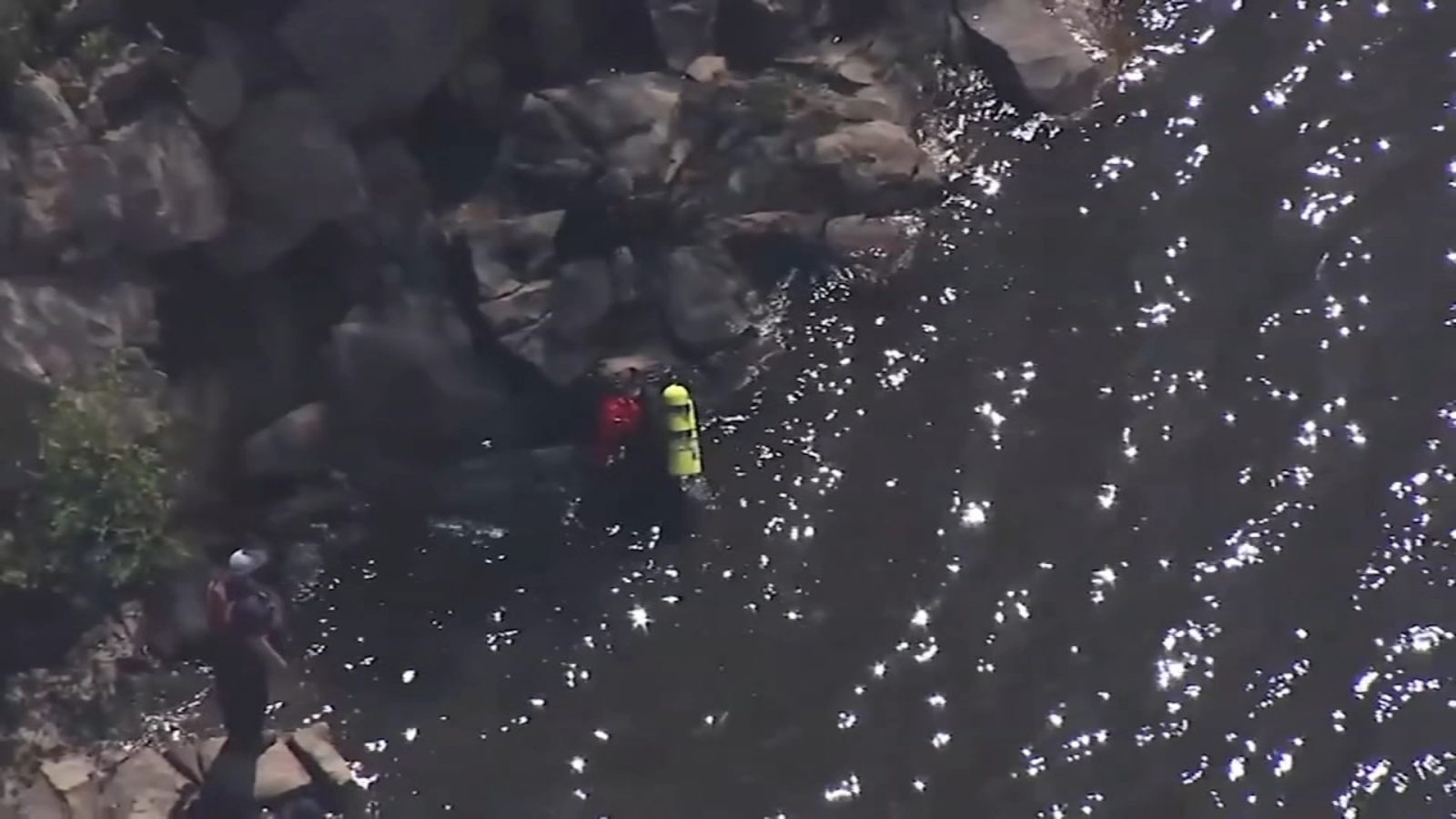 Davion Davis 17yearold Wakefield student drowns in Falls Lake