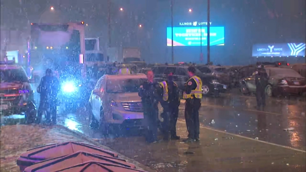 54 cars involved in Kennedy Expressway crash; IB lanes shut down