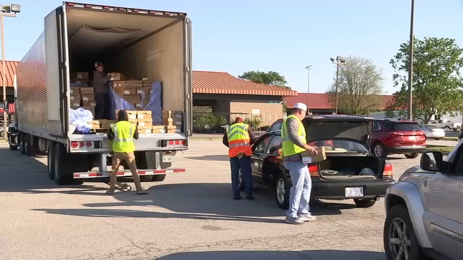 Bulk chicken sale causes backups onto Interstate 40 at State Farmers