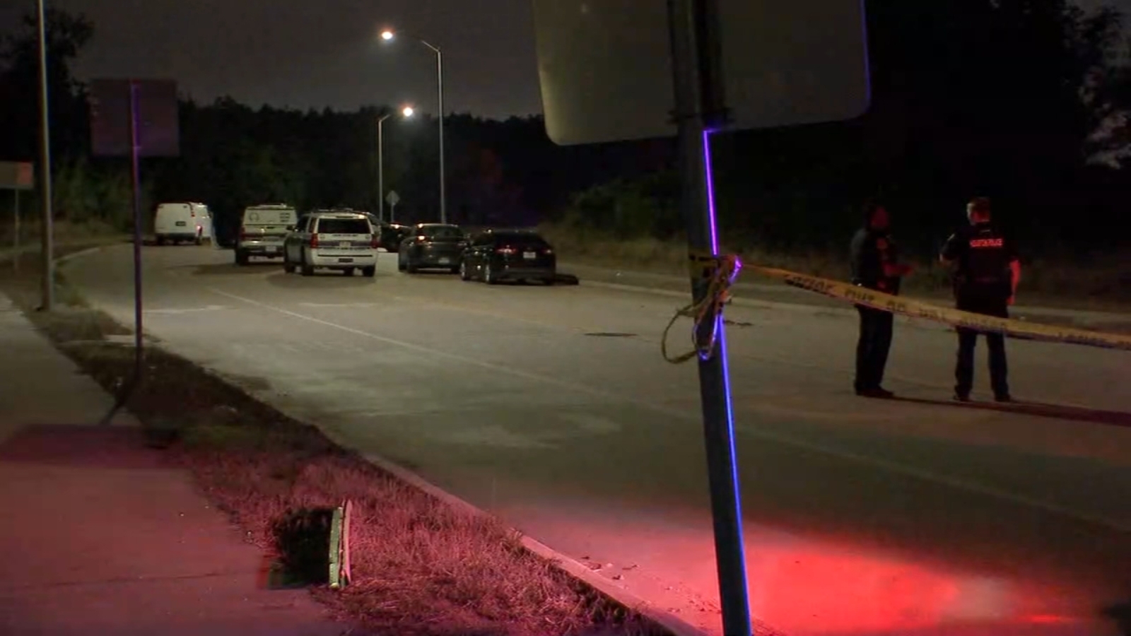 Man found lying in pool of blood on road ABC13 Houston