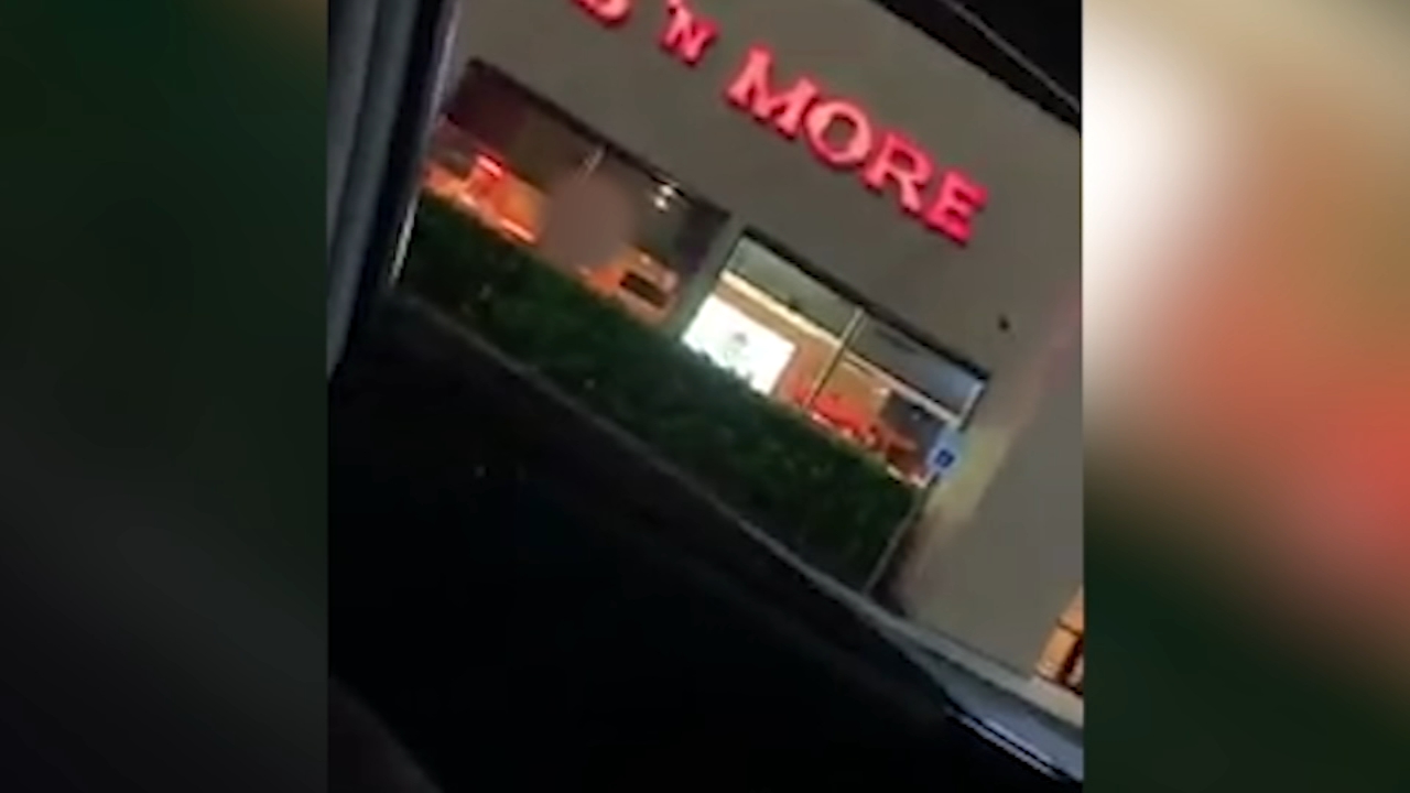 Haircut Being Given Inside Wings N More Caught On Camera By Would Be Customer Abc13 Houston