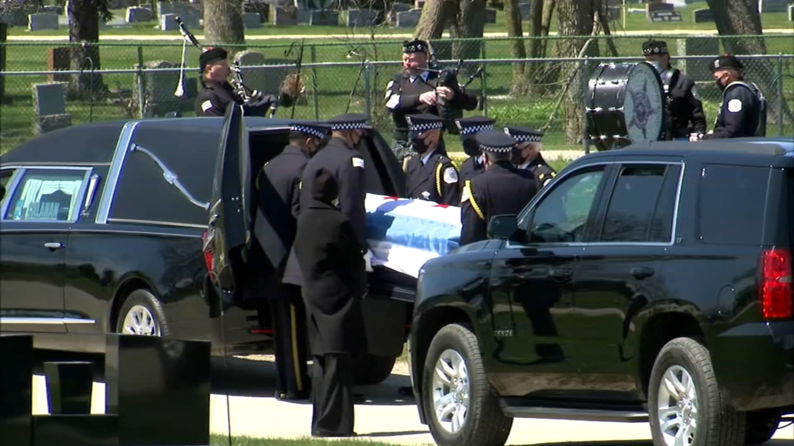 Coronavirus Chicago Update Funeral held for CPD Sergeant Clifford