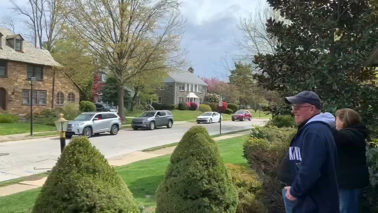 Upper Darby Police Lt Clark Retires After 32 Years Gets Social Distancing Send Off In Drexel Hill Pennsylvania 6abc Philadelphia