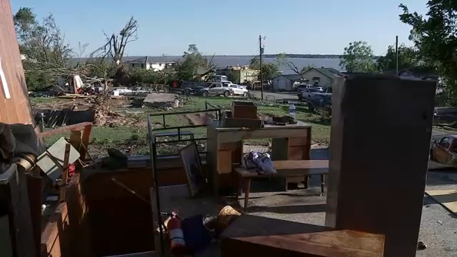 Onalaska tornado victims work on recovery with help from neighbors