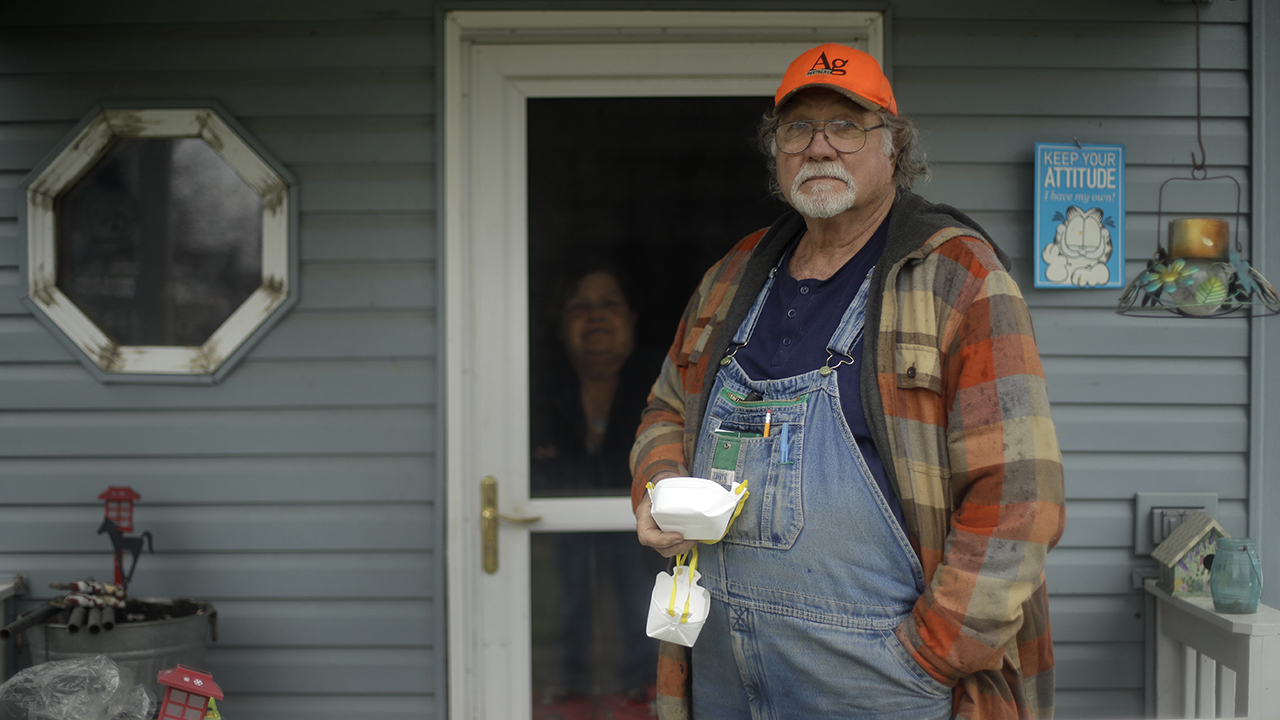 Gift of mask from retired Kansas farmer called 'beautiful' by New York Gov. Cuomo