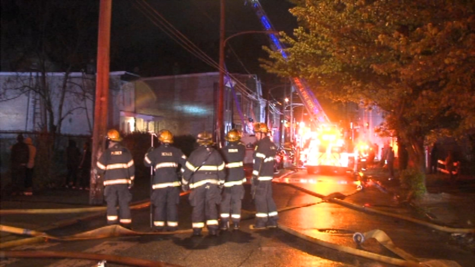 More than a dozen people displaced by fire in Strawberry Mansion