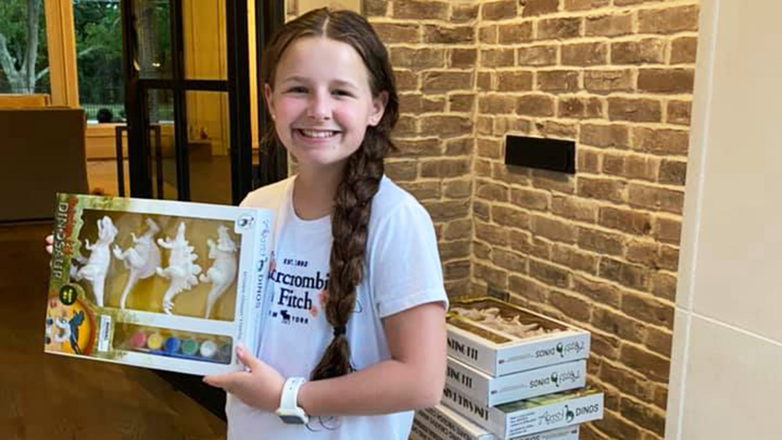 Coronavirus Houston 11yearold giving free toys to children of first