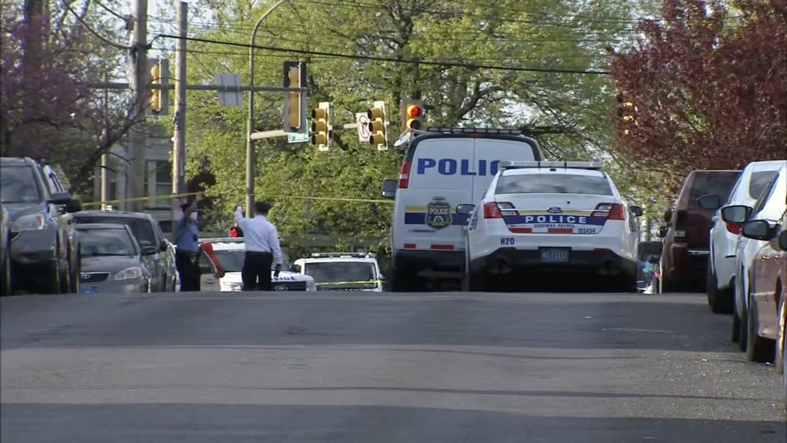 Philadelphia double shooting leaves 2 men dead, police say - 6abc ...