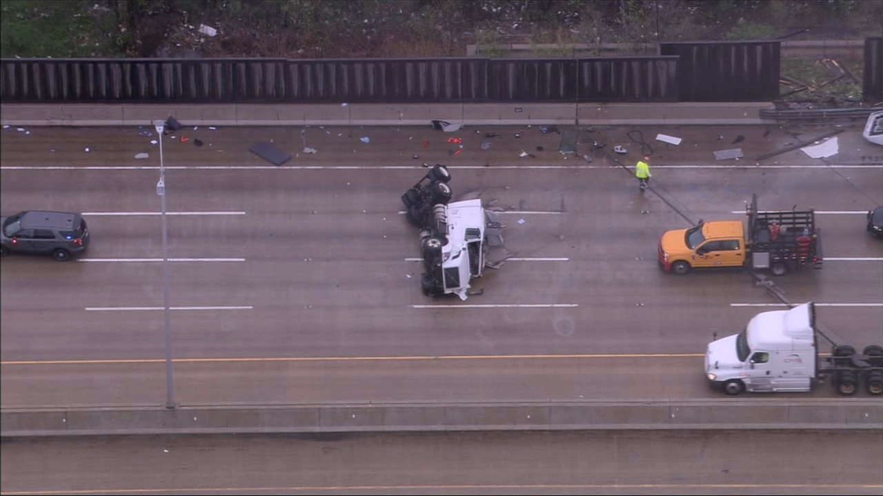 Tri-State Tollway crash: Overturned semi on I-294 blocking SB lanes near SW Highway