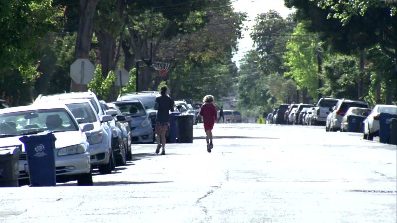 Alameda makes room for social distancing, closes some streets