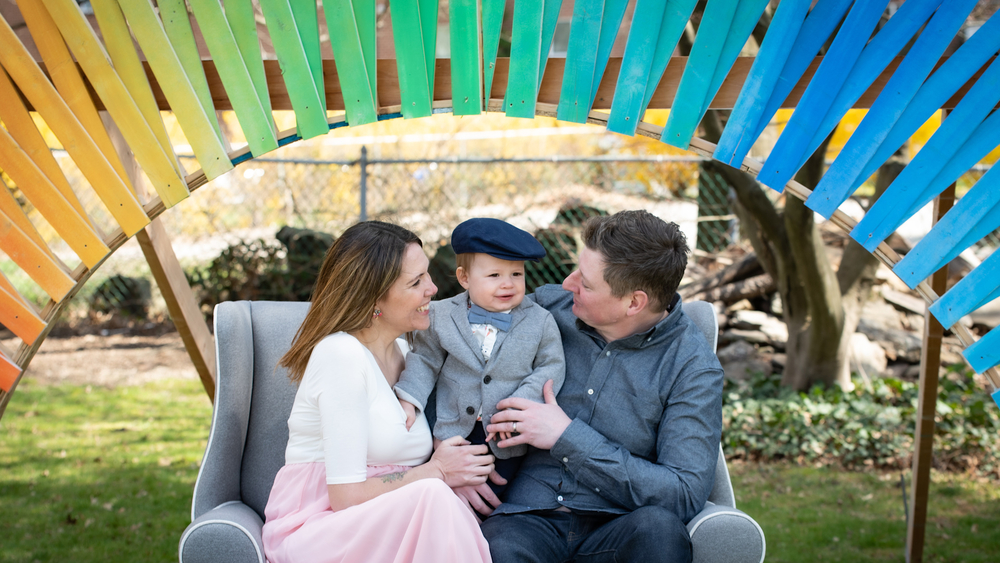 Portraits on the porch is bringing families joy staying at home