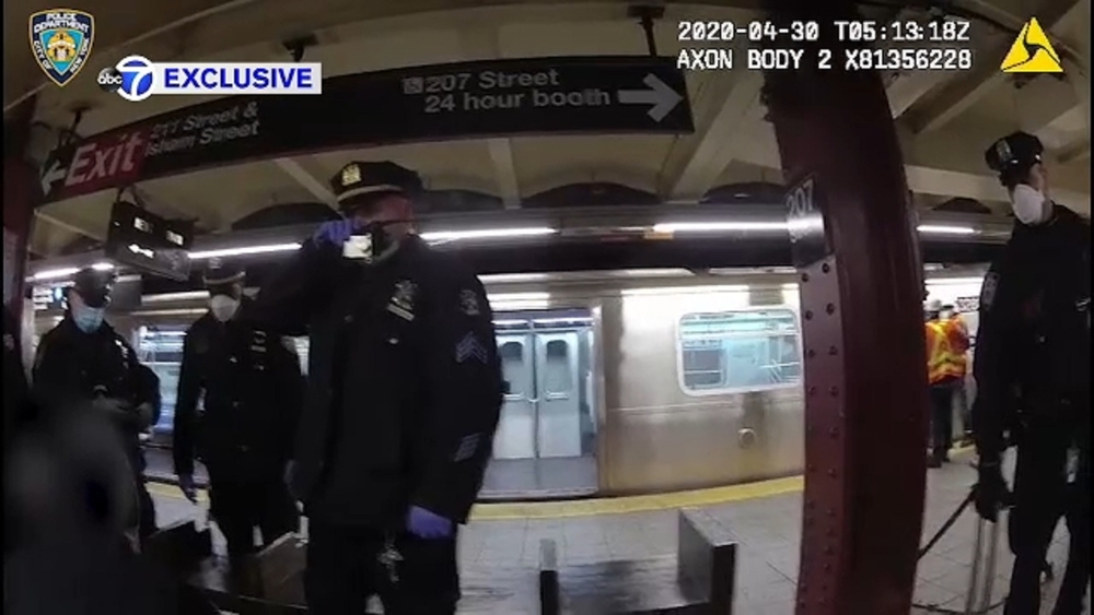 Cop rescues man moment before he leaps in front of train