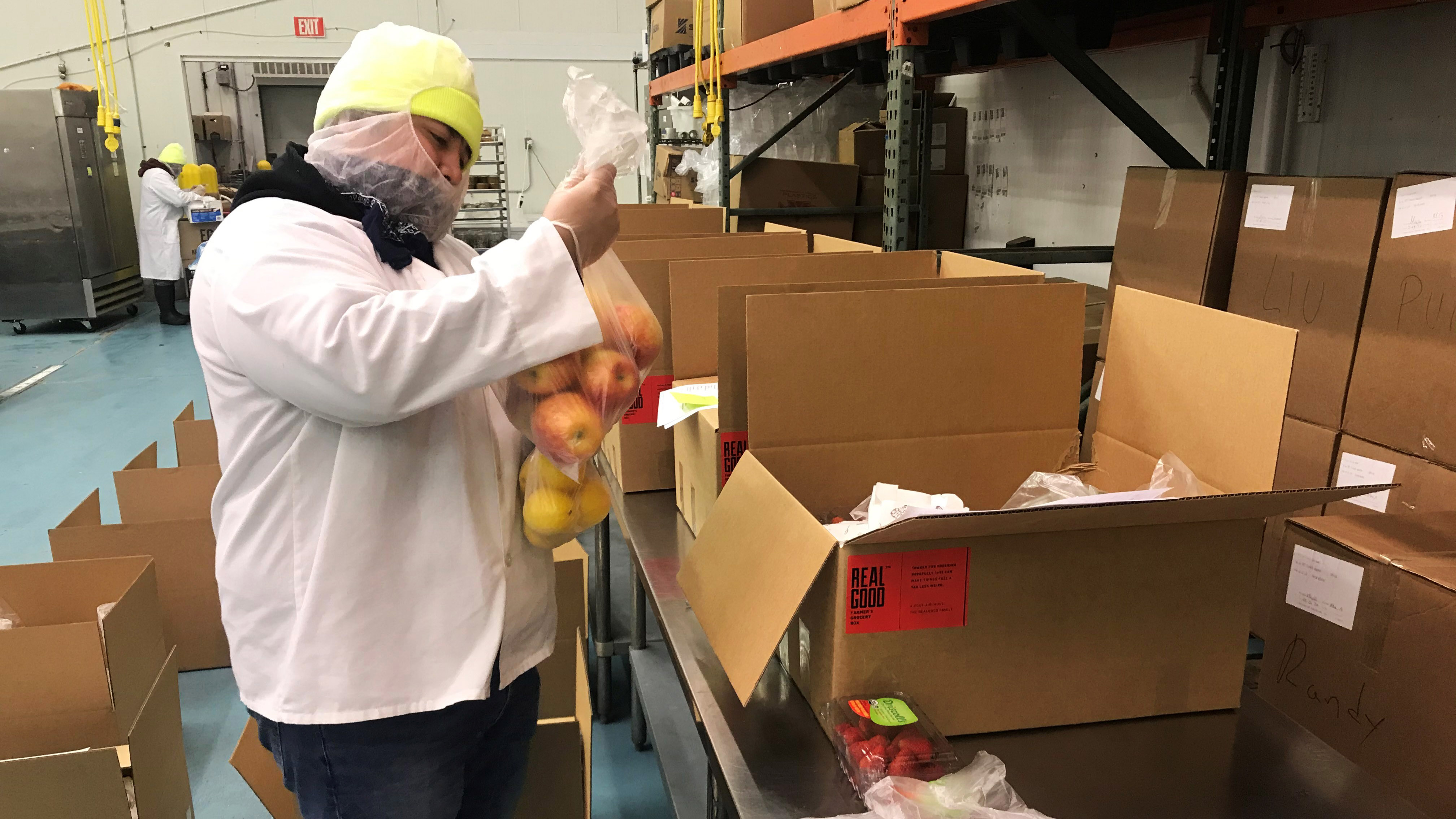 Illinois farms find new channels to distribute produce to consumers during COVID-19 pandemic