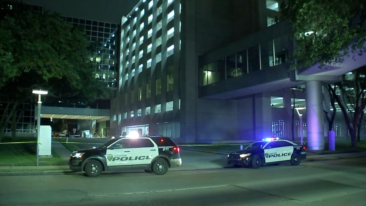Couple dead in apparent double suicide in Galleria area