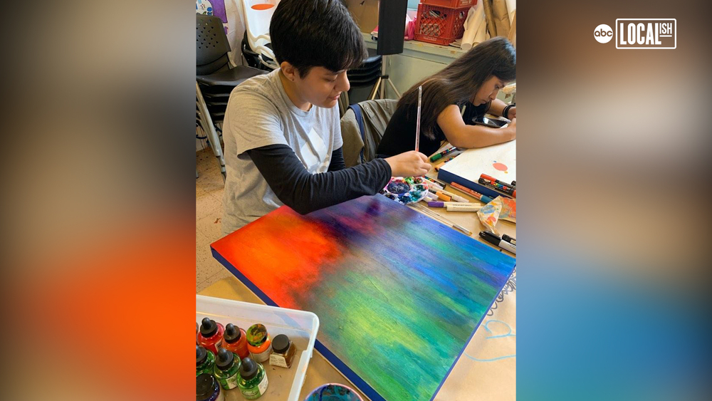 Chicago teen using art to cope with COVID-19 anxiety