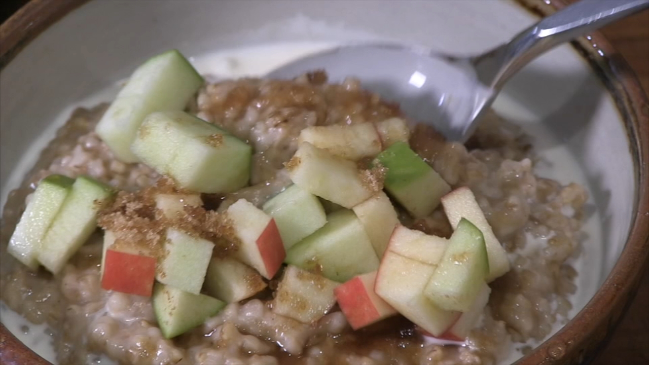 Treat mom to homemade baked oatmeal, smoothies