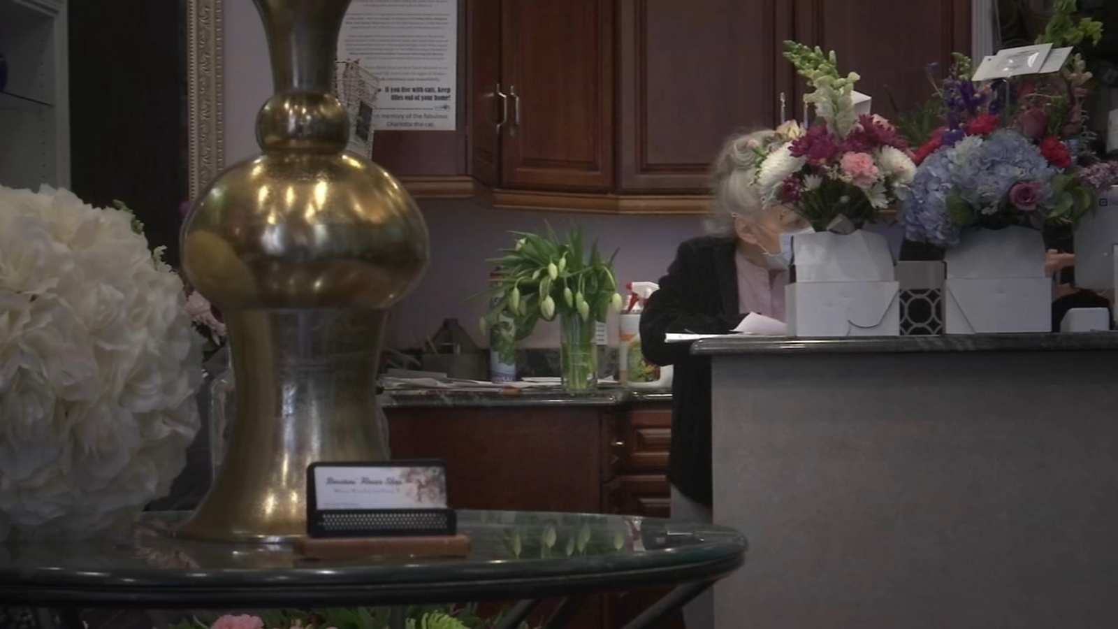 Center City flower shop Bonatsos' flower shop hoping to bring joy with