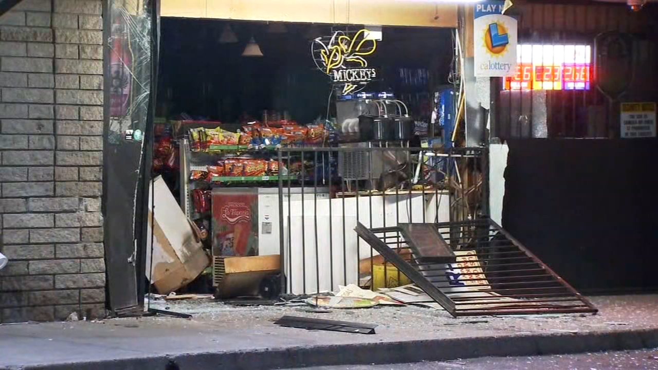 Suspects crash car into central Fresno liquor store, steal lottery tickets