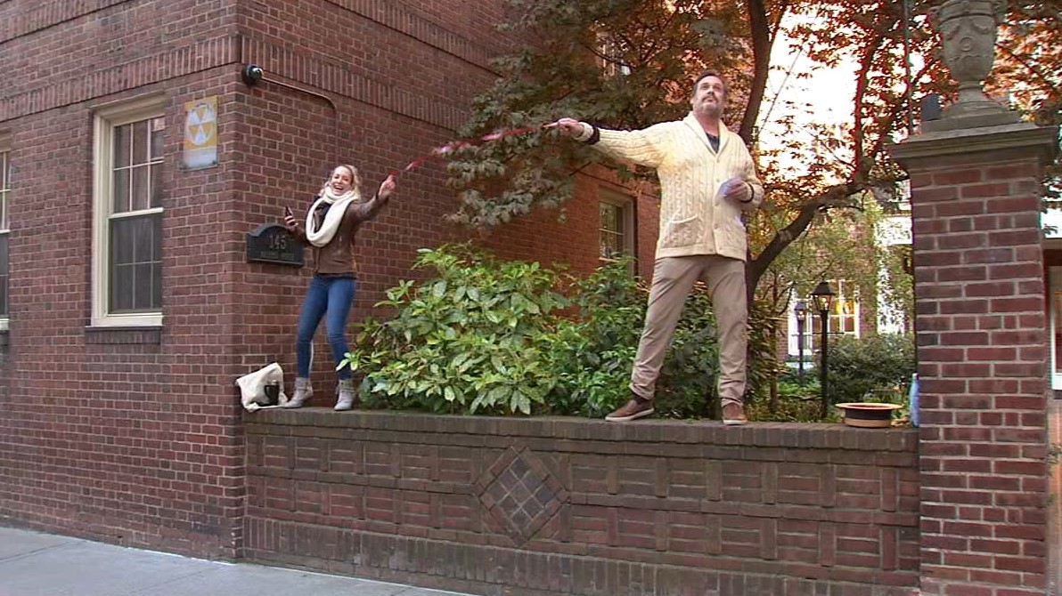 Opera singer giving nightly sidewalk concerts in Brooklyn
