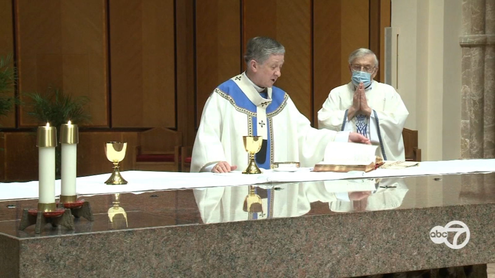 Coronavirus Chicago Cardinal Blase Cupich Plans Gradual Reopening For Roman Catholic Churches Abc7 Chicago