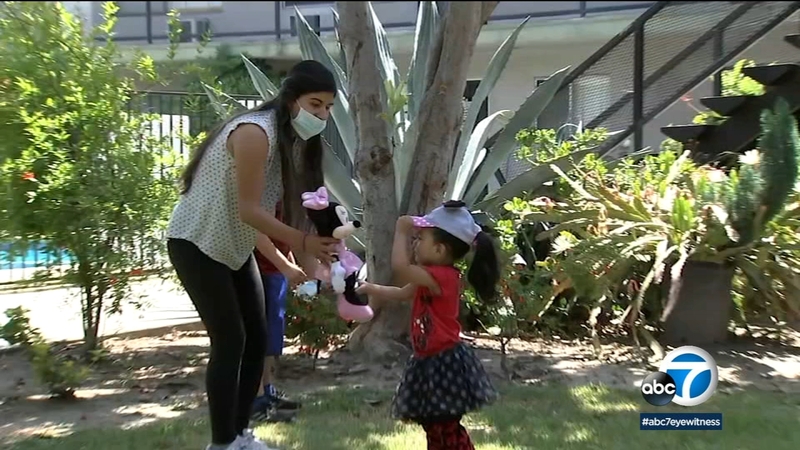 125m Program Offering Economic Relief For California Undocumented Immigrants Abc7 Los Angeles