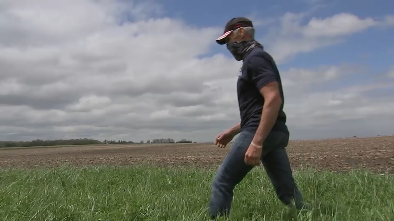 Illinois farmers struggling due to soggy spring, low commodity prices