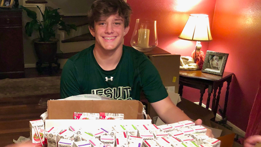 8th grader uses chore money to help feed families in need